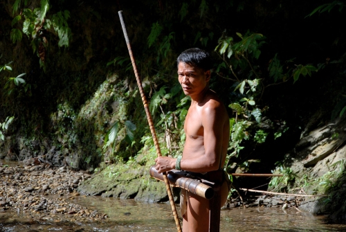 Kanibalizm i trudy życia w dżungli. Znany podróżnik opowie o swojej wyprawie