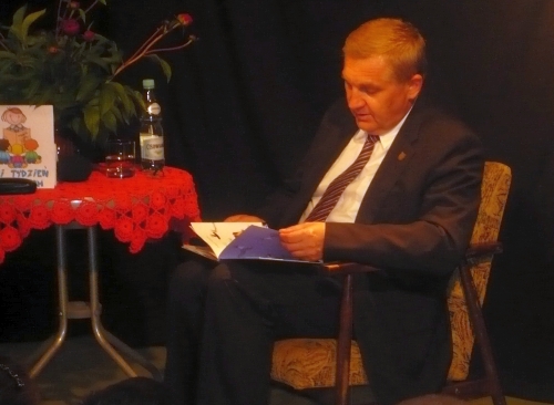 Prezydent Białegostoku czyta dzieciom