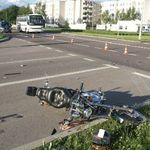 Zderzenie osobowej hondy z motocyklem. Jedna osoba w szpitalu