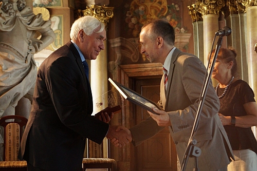 Rektor WSFiZ otrzymał nagrodę "Aurea Praxis"