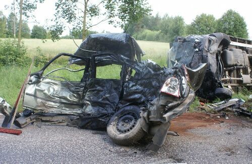 Spada liczba wypadków, jednak wiecej ludzi ginie na podlaskich drogach