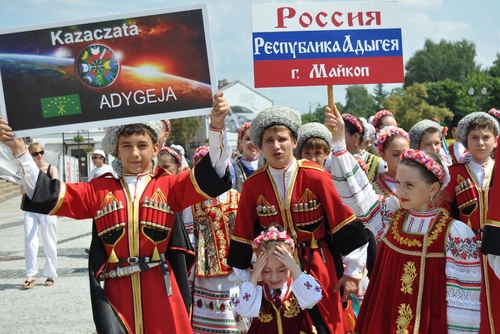 Parada zespołów przejdzie na plac pod Ratuszem