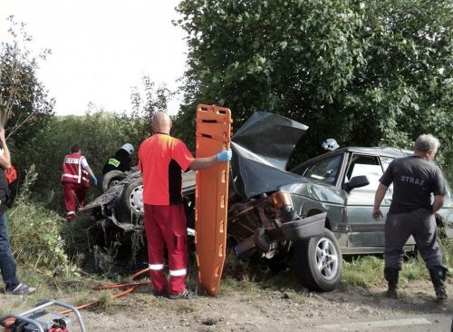 Nieostrożne wyprzedzanie doprowadziło do karambolu trzech aut