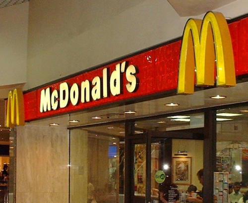 Bomba w restauracji McDonald's w Białymstoku? Ewakuowano klientów