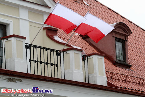 Na Rynku Kościuszki można dostać za darmo flagę