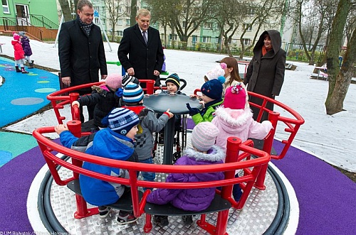 Białostockie przedszkole jedyne w Polsce ma integracyjny plac zabaw