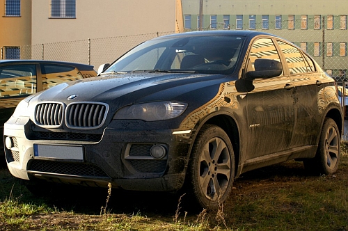 Wypożyczył BMW z Niemiec, ale zapomniał oddać. Odzyskała je policja