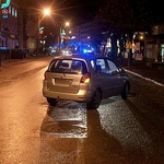 Kobieta wtargnęła na jezdnię. Potrącona 75-latka trafiła do szpitala