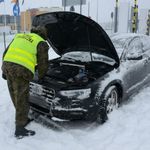 Kradzione audi i poszukiwany kierowca. Sukces podlaskich strażników granicznych