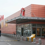 Auchan przejął hipermarkety Real. Zmienią się szyldy na galeriach