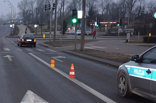 Potrącenie na pasach. 27-latka trafiła do szpitala