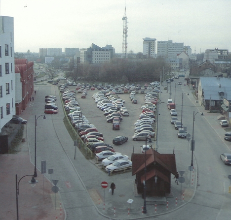 Był cmentarz, jest parking. Prawdziwa historia Rynku Siennego