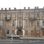 Kamienica przy ul. Dąbrowskiego 14 sprzedana
