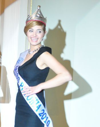 Rozalia Mancewicz na spacerze. Miss Polonia będzie pozowała do zdjęć