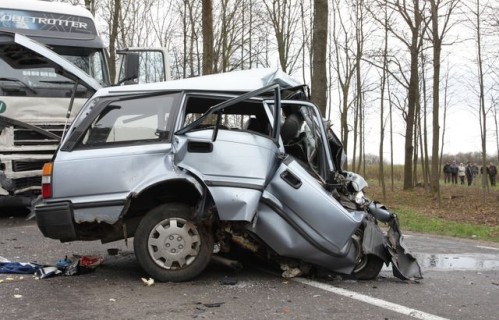 Tragiczny wypadek na krajowej "dziewiętnastce". 2 osoby zginęły na miejscu