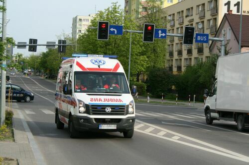 Pogotowie otrzymało nowoczesny ambulans od TVN-u