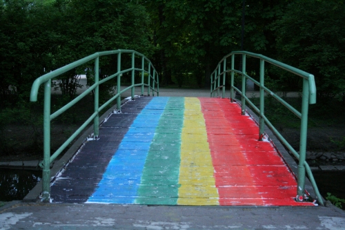 Kolorowy mostek przy Branickiego. Białystok ma swoją "Tęczę"