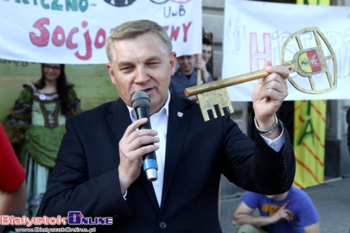 Truskolaski abdykował. Studenci przejęli miasto [ZDJĘCIA]