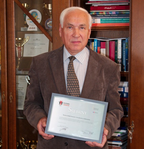 WSFiZ ze srebrnym certyfikatem "Uczelnia Liderów 2014"