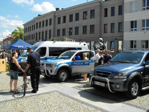 Pokaz musztry, awanse i piknik rodzinny. Podlaska policja świętowała 95. rocznicę powstania