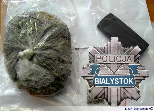 Dwaj białostoccy policjanci mieli podrzucić narkotyki urzędnikowi