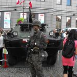 Żołnierze, karabiny i pojazdy specjalne. Wojewódzkie obchody Święta Wojska Polskiego