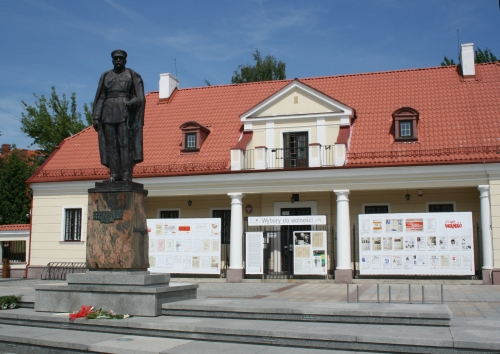 Magistrat na Rynku Kościuszki? Miasto zajmie budynek Archiwum