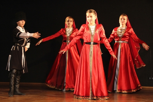 Zespół z Czeczenii podbija "Mam talent". Wystąpi w odcinkach na żywo [WIDEO]
