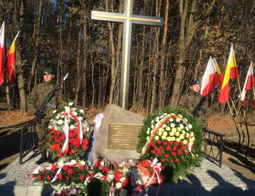 Uroczyste odsłonięcie Pomnika Ofiar Zbrodni Komunistycznych