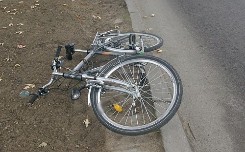 Zderzenie rowerzystów. 62-latek w szpitalu