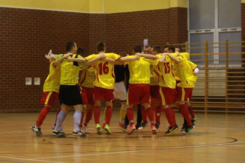 Futsal. MOKS i Elhurt-Elmet Helios z kompletem zwycięstw