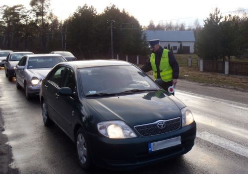 Trwają świąteczne wyjazdy. Na drogach jest więcej policji