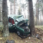 Wypadek volkswagena. Strażnicy graniczni pomogli rannemu pasażerowi