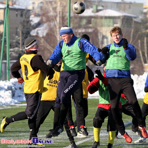 Podlaski futbol. Prawie 20 spotkań kontrolnych. Wyniki gier sparingowych