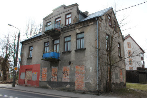 Zabytkowa kamienica przy Piasta 6 na sprzedaż. Może być przebudowana