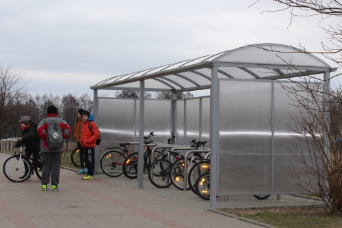 Przy białostockich szkołach pojawią się kolejne wiaty rowerowe