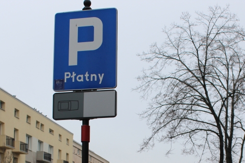 Obok basenu przy ul. Włókienniczej powstanie duży parking