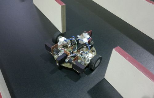 Robot-mysz czy robot-sumo? Studenci politechniki znowu najlepsi