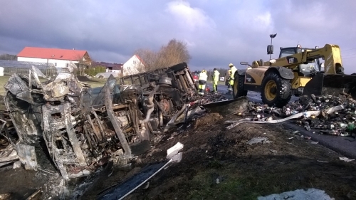 Tragiczny wypadek na "ósemce". Zginęły 3 osoby [ZDJĘCIA]