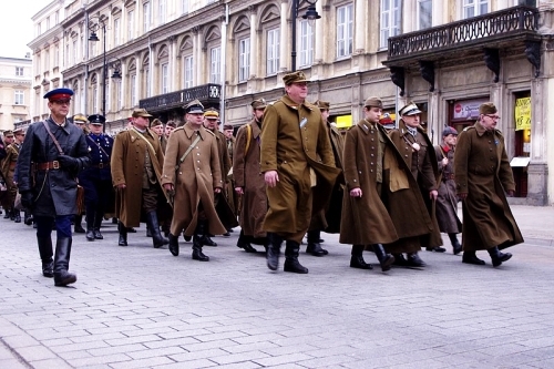 Marsz Cieni. Rekonstrukcja historyczna na ulicach Białegostoku