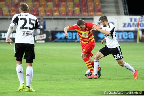 T-Mobile Ekstraklasa. Kontrowersyjny rzut karny i porażka Jagiellonii w Warszawie [WIDEO]