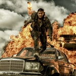 "Mad Max: Na drodze gniewu". Przyszłość należy do szalonych [WIDEO]