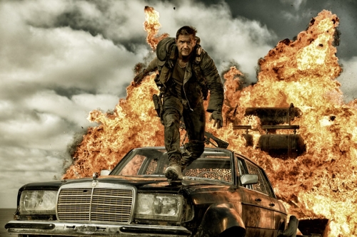 "Mad Max: Na drodze gniewu". Przyszłość należy do szalonych [WIDEO]