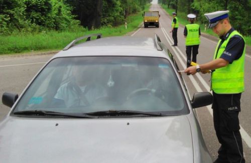 Pijani kierowcy na białostockich ulicach. Policja zatrzymuje prawo jazdy