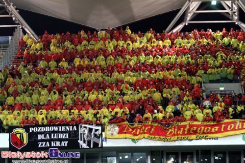 Kłótnia z ochroną na meczu Jagiellonia-Legia. Sprawa umorzona