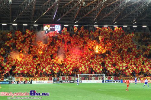 Kłótnia z ochroną na meczu Jagiellonia - Legia. Kibice apelują