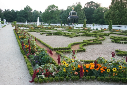 Piknik w ogrodach Pałacu Branickich. Będą kiełbaski z grilla i muzyka na żywo