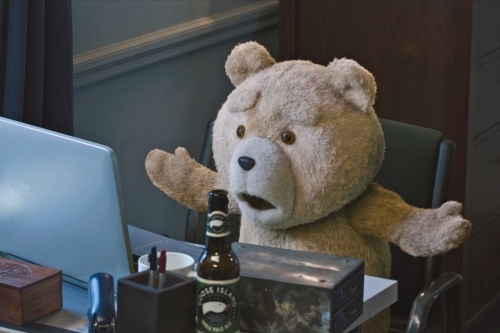 "Ted 2". Nowe filmy na ekranach kin [WIDEO]