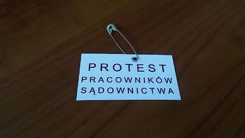 Pracownicy domagają się podwyżek. Drugi etap akcji protestacyjnej w sądach