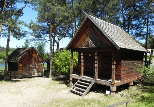 Weekend na Podlasiu. Wybierz się nad Narew, odwiedź skansen w Nowogrodzie